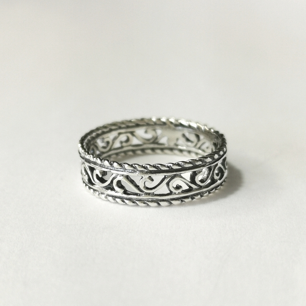 Vintage Sterling Silver filigree Scroll band ring Size 7.5